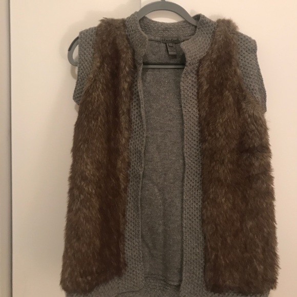 Faux fur vest - Picture 2 of 2